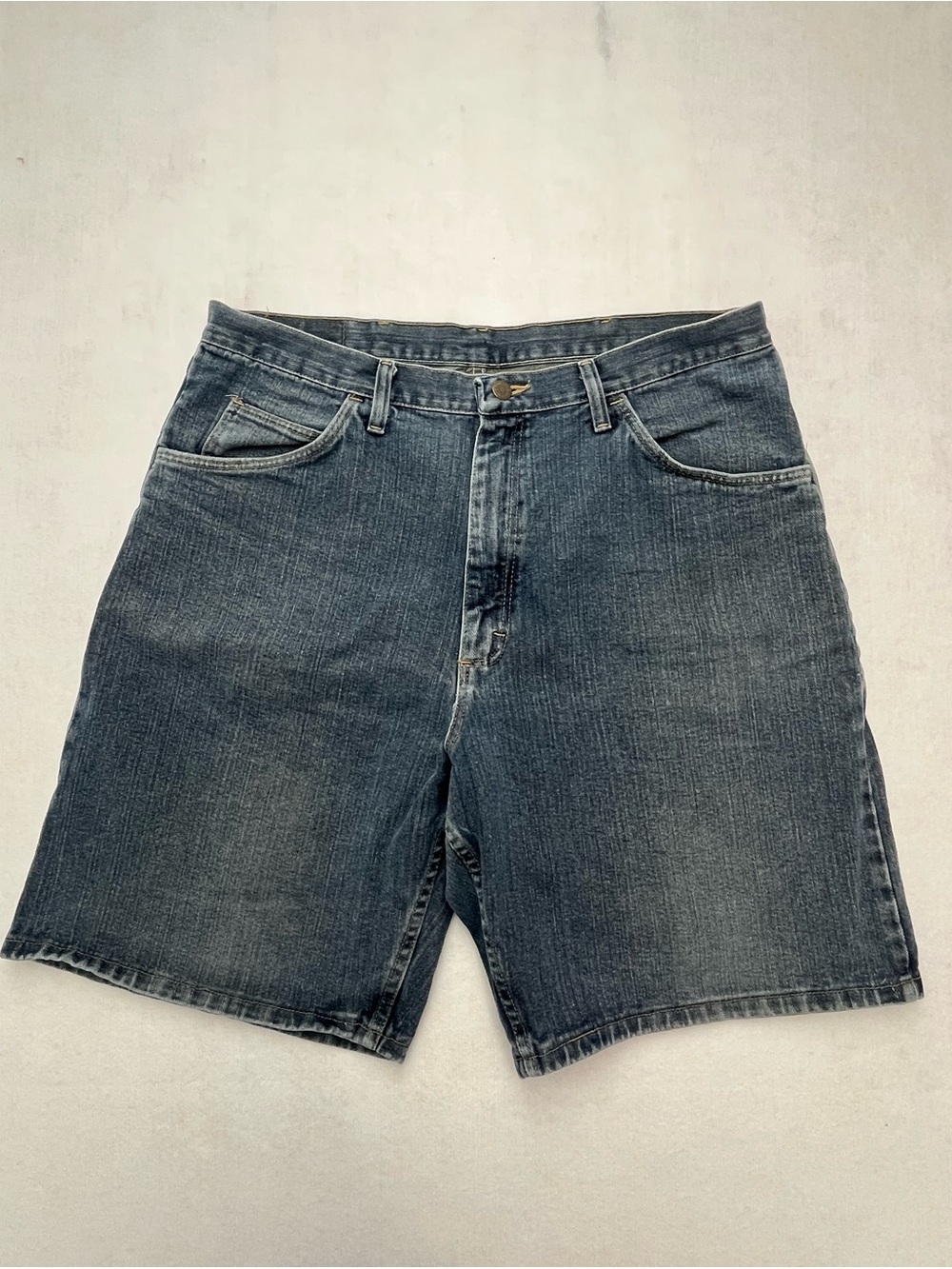 Wrangler Men's Denim Relaxed Fit Blue Cotton Casual Jeans Shorts Size 36